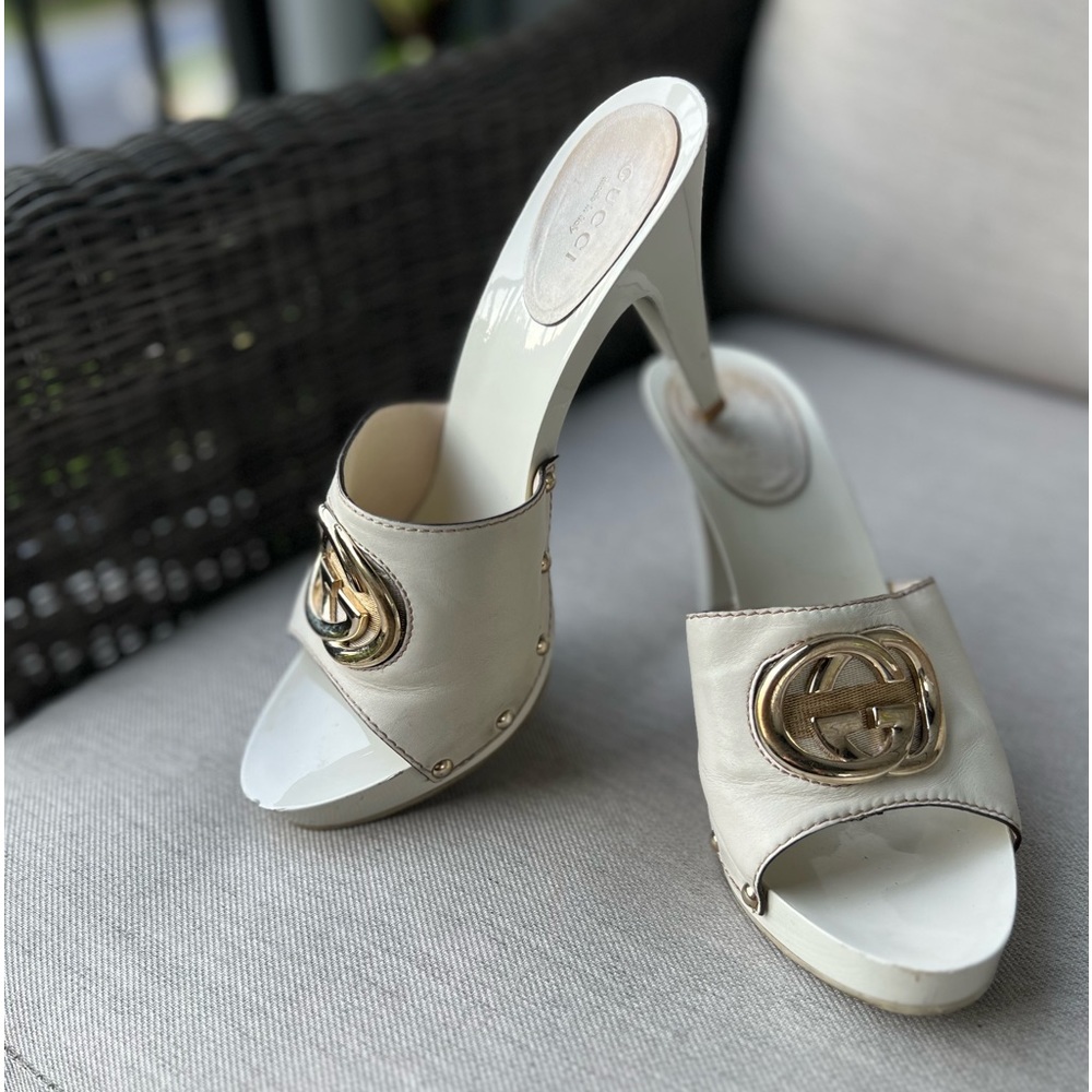 Gucci beige hi heel slide in sandals size 8